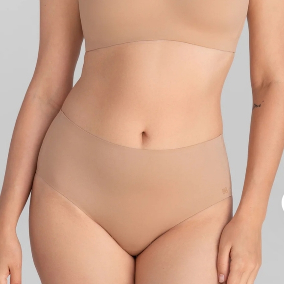 Honeylove Softform High Rise Brief No Show Seamless M NWT - Picture 6 of 7